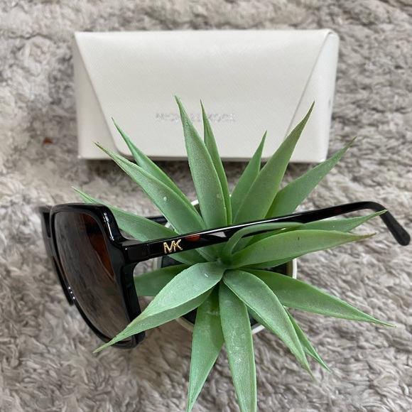 MICHAEL KORS Isle of Palms Brown - Picture 2 of 5